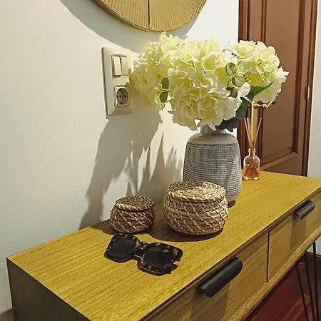 Acogedor Atico En Нигран