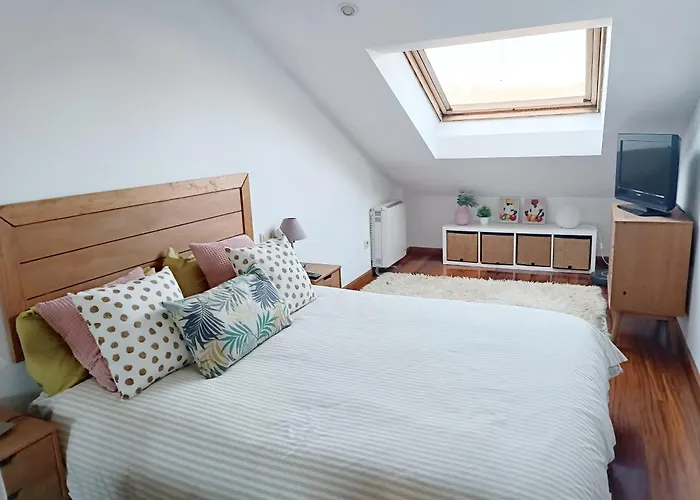 Acogedor Atico En Апартаменты *